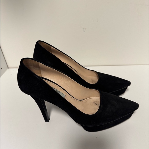 Prada black pointed toe suede heels - Picture 6 of 8